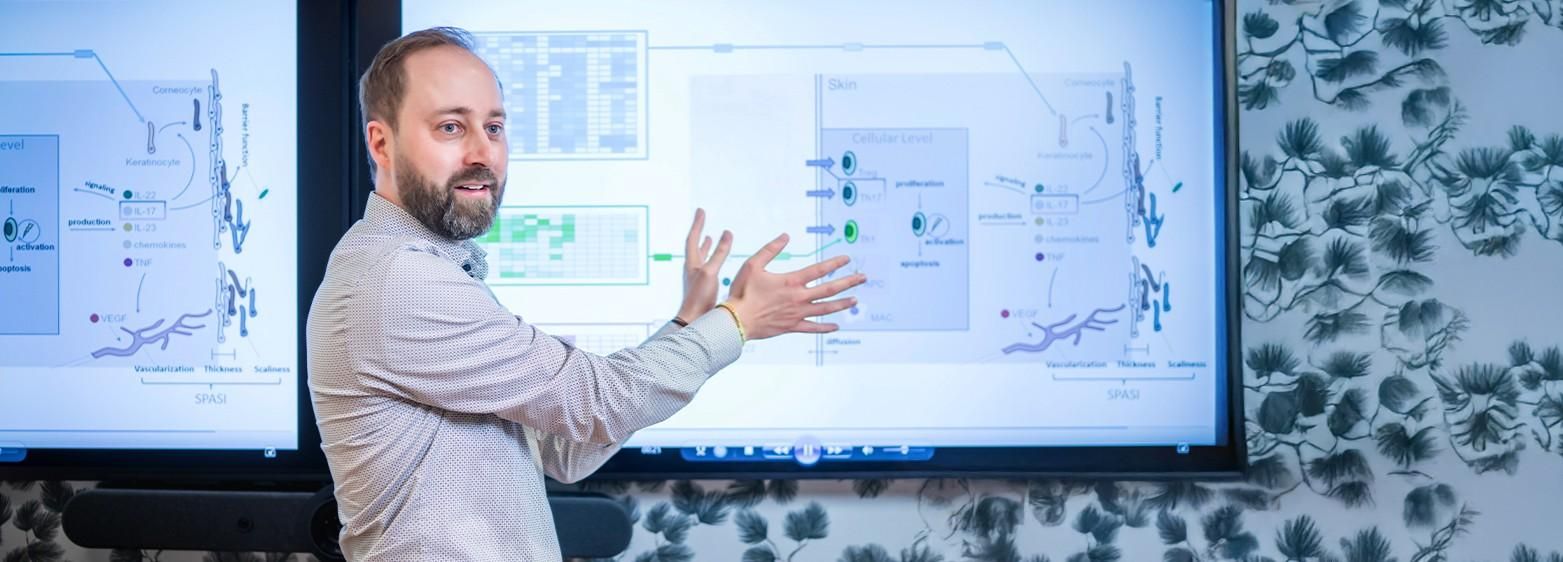 Markus Rehberg testet neue Wirkstoffe mit virtuellen Patienten